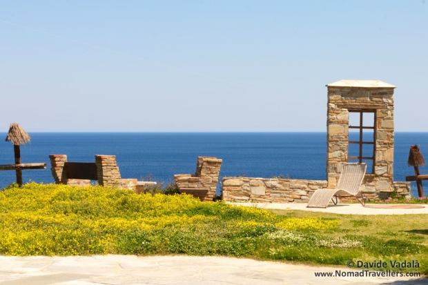 Refreshing outdoor space while housesitting in Evia Island