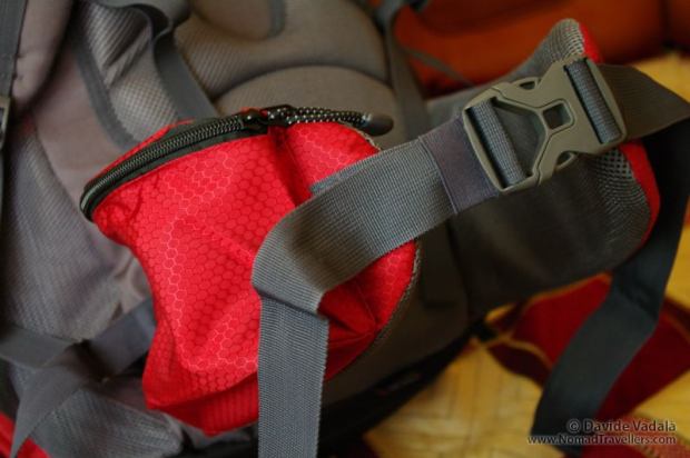 Waist belt with integrated pocket