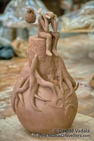 Clay sculpture: travels and environmental awarness