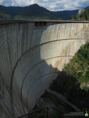 The imposing Vidraru Dam