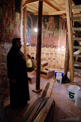 A second time he calls a noun that speaks english and we take the same tour in a different language; the church, the chapel and the apartments!  008-Monastery-Giurgiu-Romania-Photo-Story0134