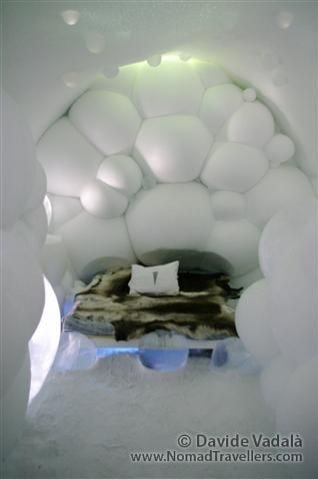 Bubble Art Suite 319  Designed by Wilfred Stijger & Edith van de Wetering, The Netherlands. 015 Ice-Hotel-Jukkasjarvi-Sweden 7218
